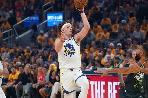 科尔：波杰太急躁了总想做到最好 他放松下来正常打就能调整过来