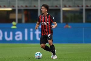 隆戈：亚沙里进行个性化训练，明日他与埃斯图皮尼安将参加合练