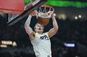 芬兰篮球的杰出代表！马卡尔宁是NBA历史上第一个砍50+的芬兰球员