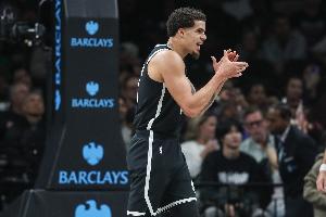 主攻手！小迈克尔-波特半场14中7砍最高20分外加8板 三分8中4