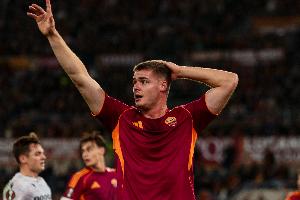 米体：弗格森带伤入选爱尔兰队，在罗马0进球但近4场世预赛进3球