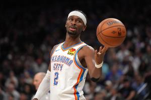 亚历山大：上赛季我们常规赛统治力比季后赛更强 我个人层面也是