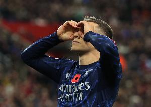 鲁尼谈英超形势：阿森纳和曼城是夺冠热门，我倾向于看好枪手