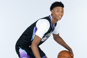 手感一般但挺全面！5号秀贝利首次先发 9中4砍下10分7板2助3断