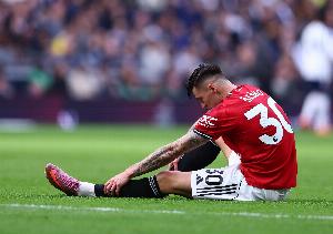 斯洛文尼亚主帅：与曼联沟通过后问题解决，祝愿舍什科早日康复