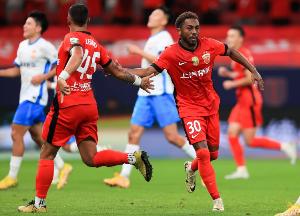 东体：上海海港重新集中冲刺备战 加布里埃尔回到训练场恢复训练