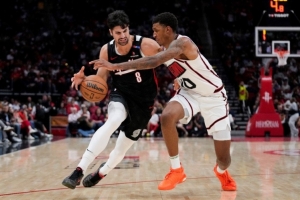 周五竞彩篮球强档：开拓者对决火箭 后场双枪大战“长人阵”