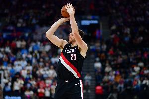 空有身高优势不往内线打！克林根正朝着下一个艾顿的方向发展？