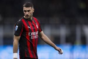 意媒：米兰能否冬窗引进新的前锋，取决于圣地亚哥·希门尼斯去留