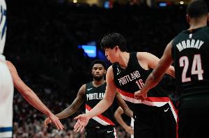 媒体人：瀚森今天数据终于可以堵小黑子的嘴了 体能&卡位仍需进步