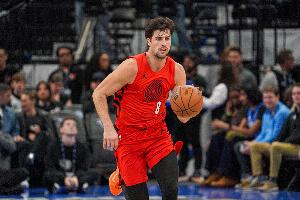 拓记：阿夫迪亚对位上爱利用身材优势 魔术和火箭很高大就不怕他